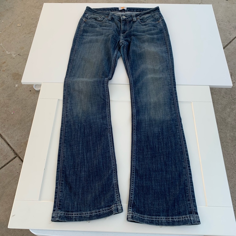 Antik Denim size 30 embroidered back pockets jeans